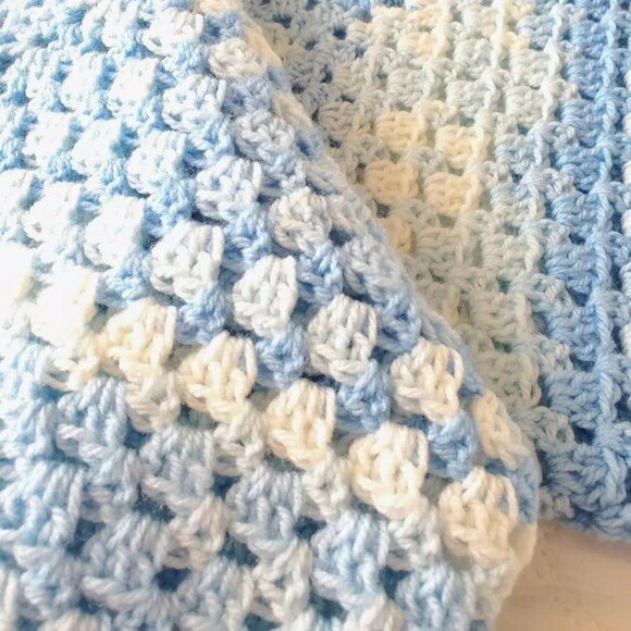 Crochet BABY BLANKET AFGHAN Granny Square 29"x 29" Blue White Girl Boy Girl - Picture 11 of 13